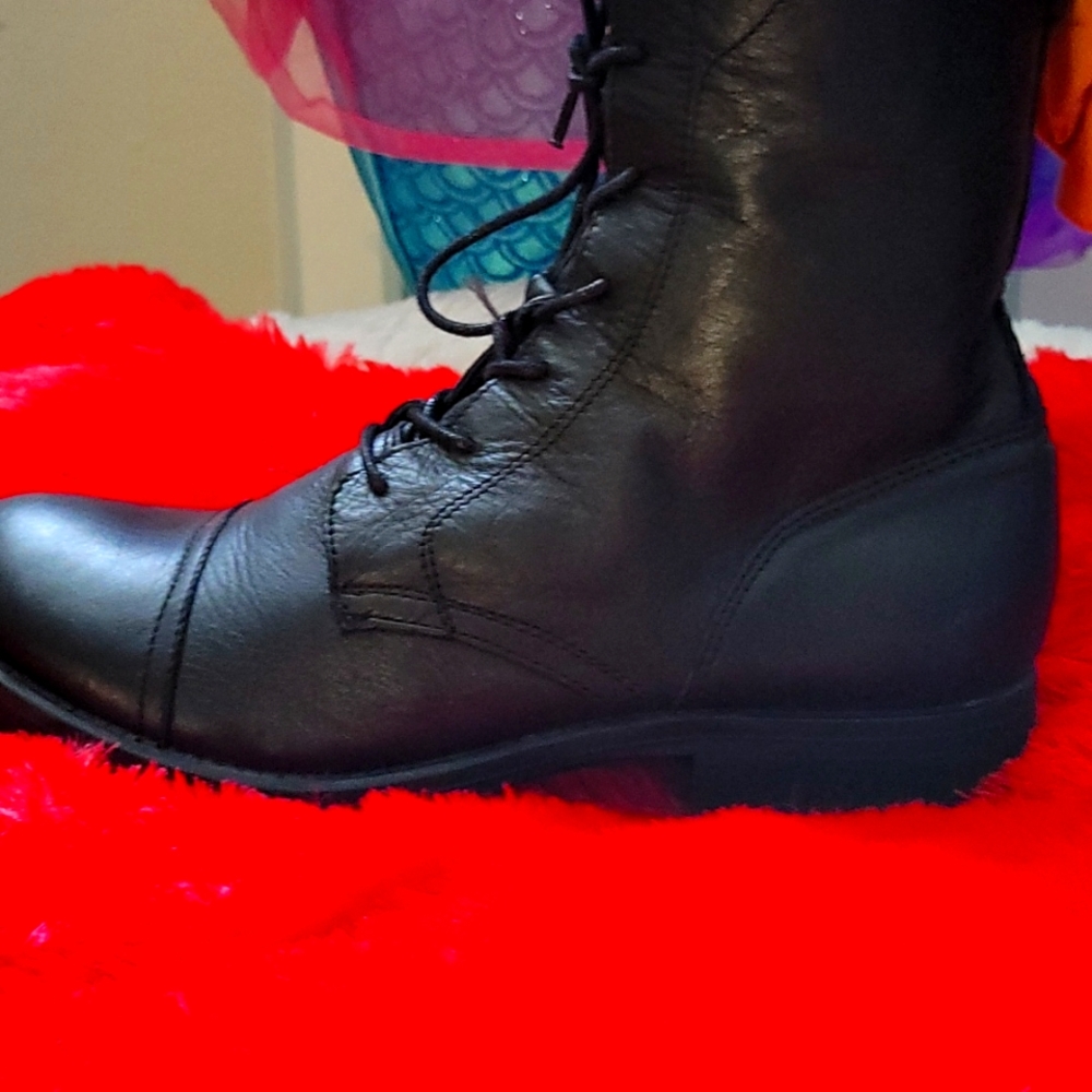 low zipper boots
